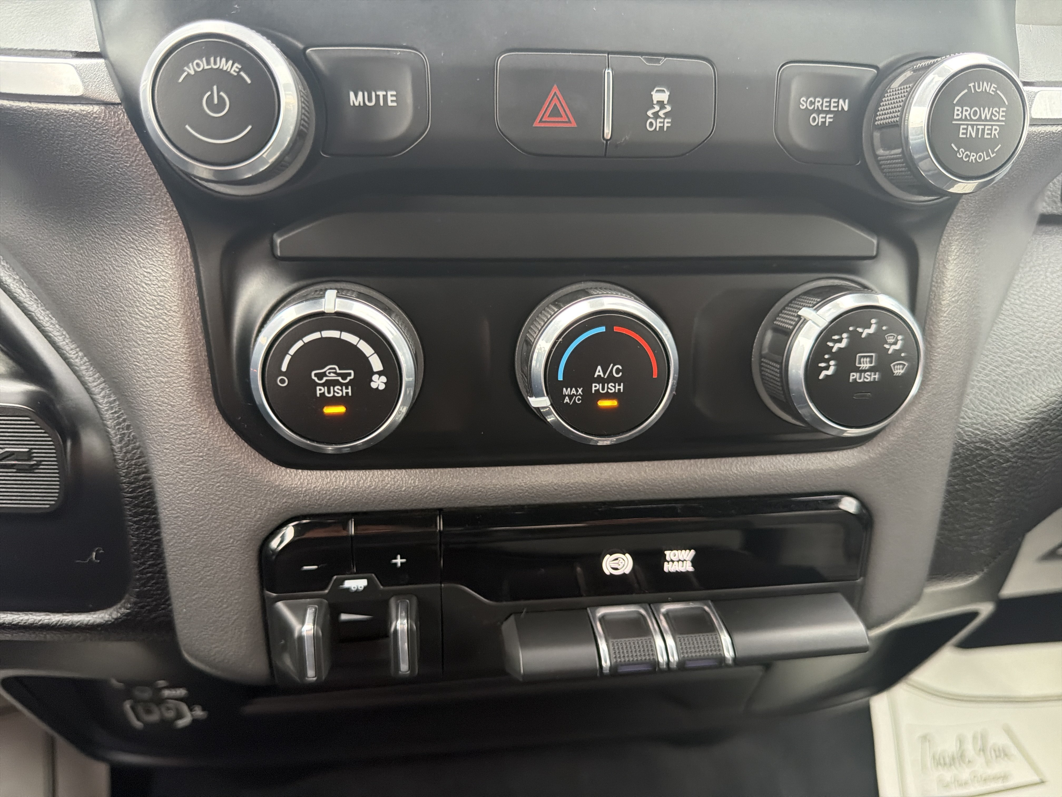 Used 2024 RAM 2500 Big Horn AWD/4WD image 28