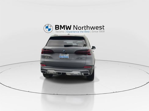Used 2024 BMW X5 xDrive40i w/ Executive Package AWD/4WD image 2