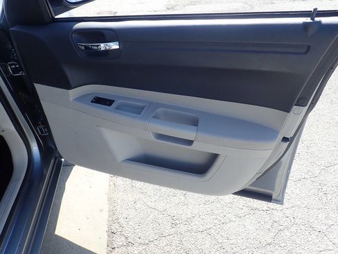Used 2007 Chrysler 300 image 23