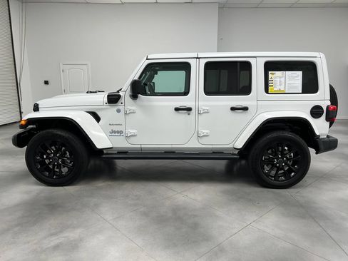 Used 2024 Jeep Wrangler Unlimited Sahara AWD/4WD image 5