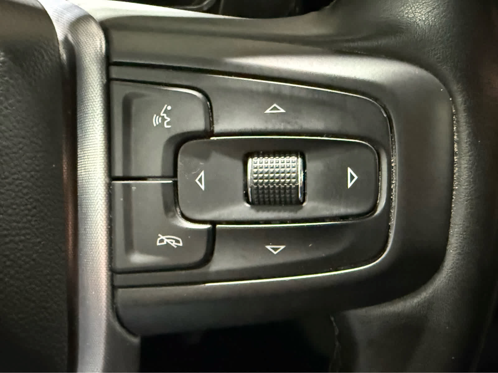 Used 2024 GMC Sierra 1500 SLT AWD/4WD image 20