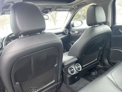 Used 2019 Alfa Romeo Giulia image 19