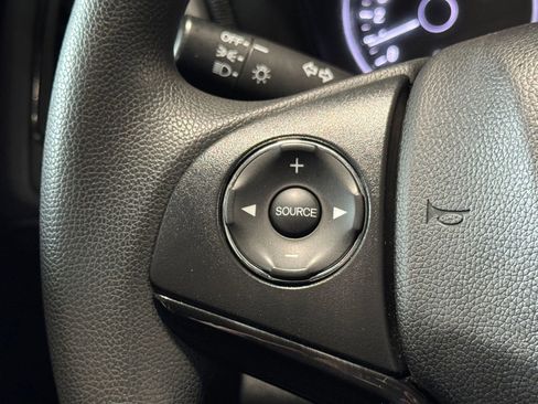 Used 2022 Honda HR-V LX image 26