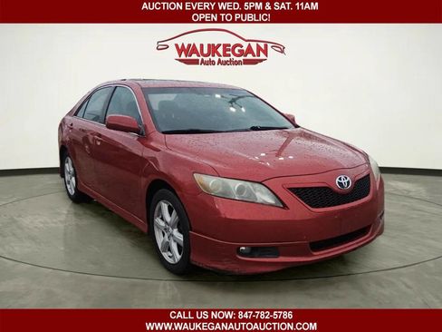 Used 2009 Toyota Camry SE FWD image 3