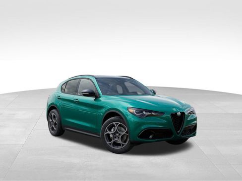 New 2025 Alfa Romeo Stelvio Sprint w/ Convenience Package AWD/4WD image 5