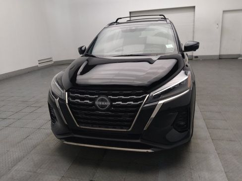Used 2024 Nissan Kicks SR w/ SR Premium Package FWD image 15