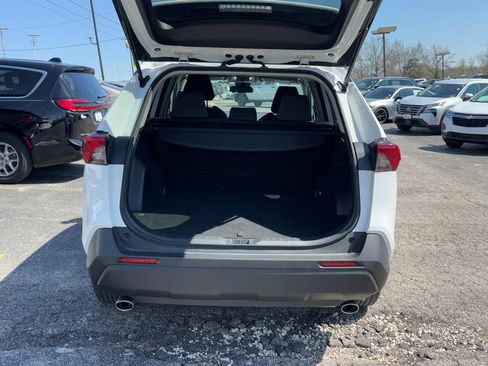 Used 2024 Toyota RAV4 XLE image 9