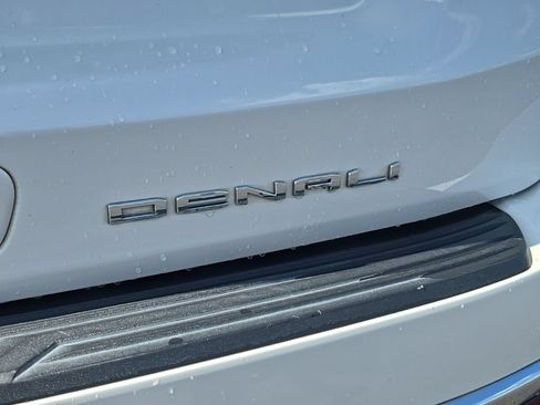 Used 2022 GMC Yukon XL Denali w/ Denali Ultimate Package AWD/4WD image 70