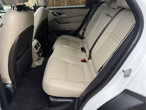Used 2018 Land Rover Range Rover Velar R-Dynamic HSE image 32