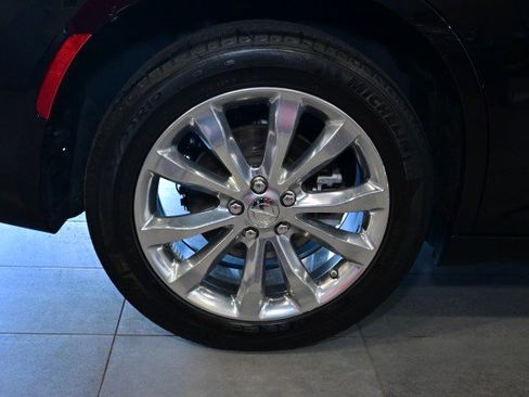 Used 2023 Chrysler 300 Touring AWD/4WD image 38