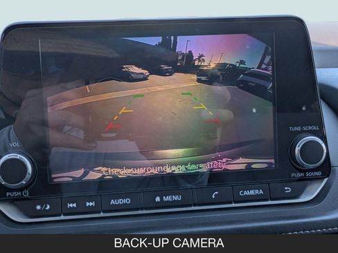 Used 2023 Nissan Rogue SV image 18