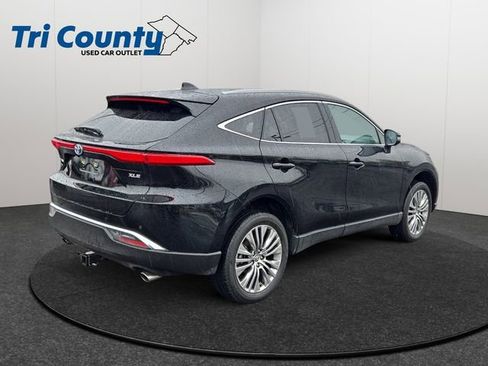 Certified 2024 Toyota Venza XLE image 8