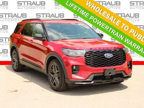 Used 2025 Ford Explorer ST AWD/4WD image 1