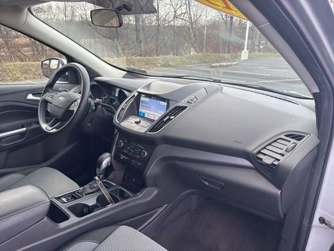 Used 2019 Ford Escape SE image 14
