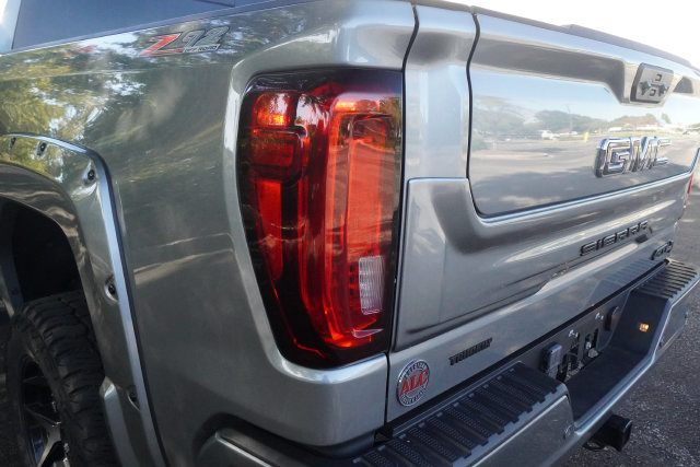 Used 2023 GMC Sierra 1500 AT4 w/ AT4 Premium Package AWD/4WD image 35