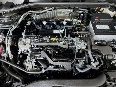 Used 2024 Toyota Corolla Cross LE image 34