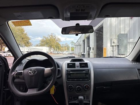 Used 2012 Toyota Corolla S image 6