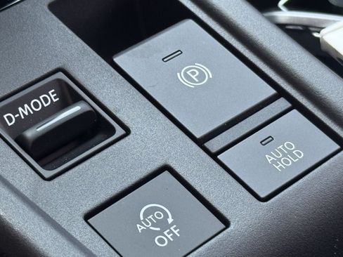New 2026 Nissan Sentra SV w/ SV Convenience Package FWD image 21