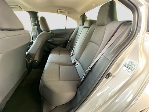Used 2025 Toyota Corolla LE FWD image 22