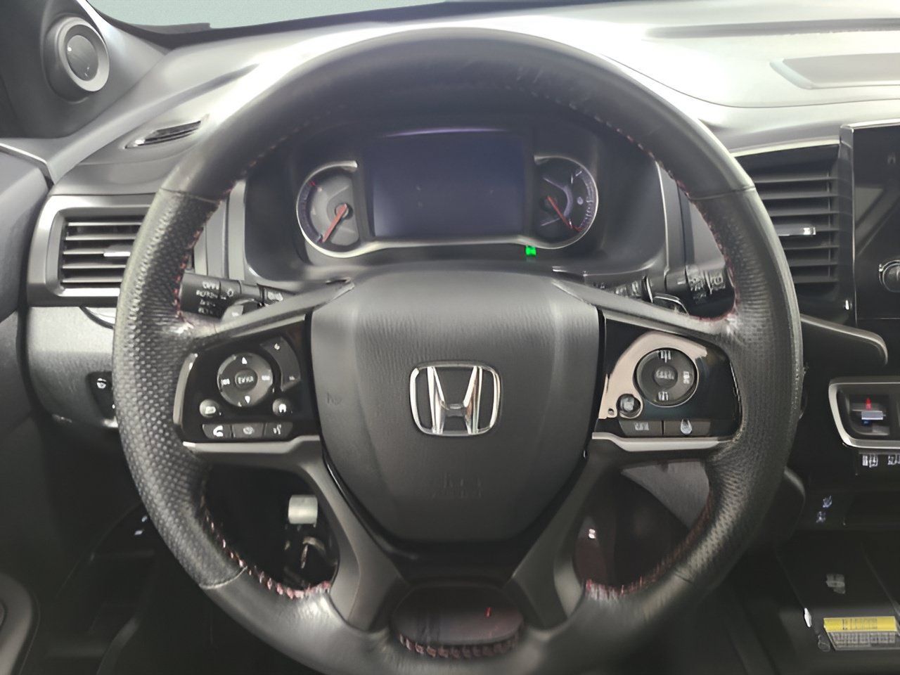 Used 2024 Honda Passport Black Edition image 25