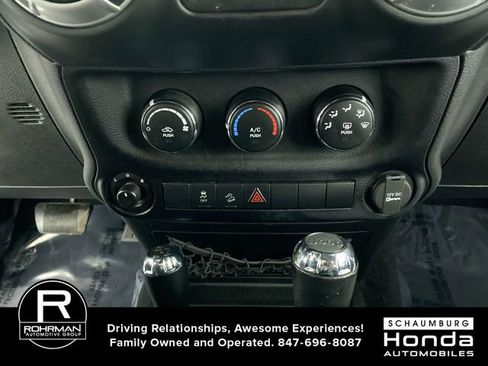 Used 2014 Jeep Wrangler Unlimited Sport image 9