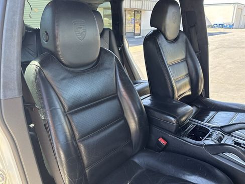 Used 2006 Porsche Cayenne Turbo S AWD/4WD image 37