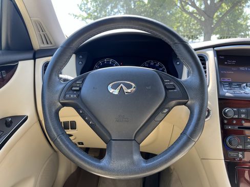 Used 2017 INFINITI QX50 AWD w/ Premium Plus Package image 18