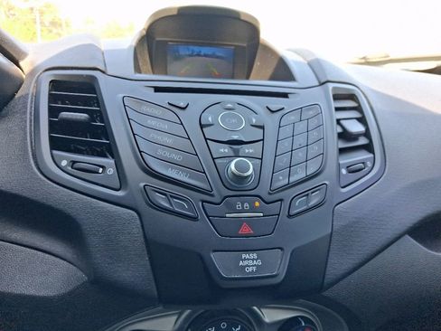 Used 2019 Ford Fiesta SE FWD image 16