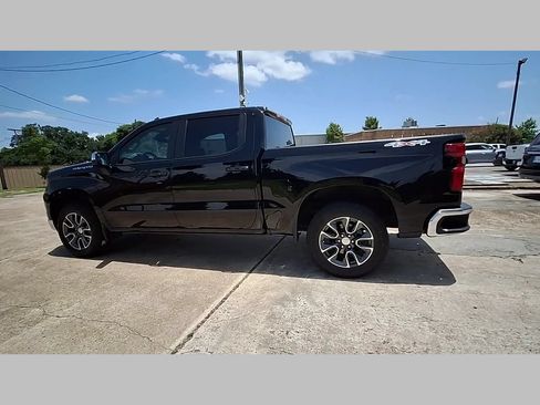 Used 2023 Chevrolet Silverado 1500 LT AWD/4WD image 46
