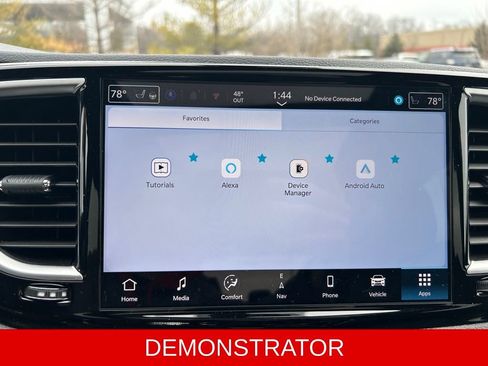 New 2026 Chrysler Pacifica Limited w/ S Appearance Package image 12