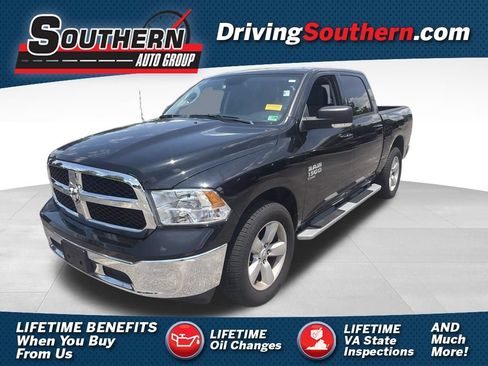 Used 2022 RAM 1500 Classic SLT w/ Electronics Group AWD/4WD image 1
