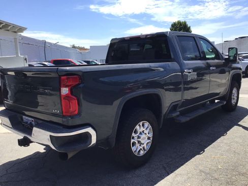 Used 2020 Chevrolet Silverado 2500 LTZ w/ LTZ Plus Package AWD/4WD image 4
