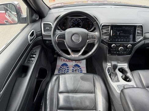 Used 2019 Jeep Grand Cherokee Limited AWD/4WD image 14