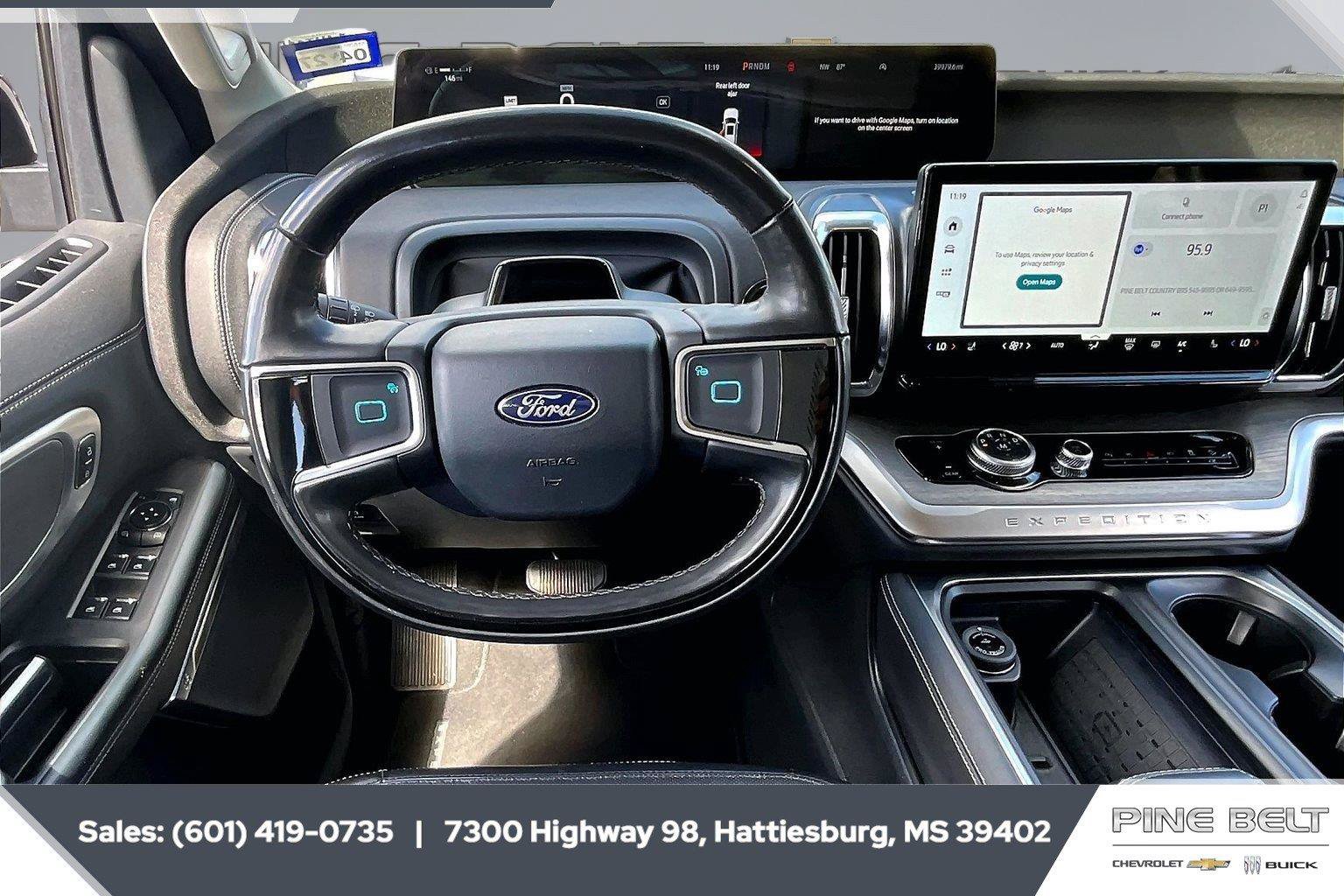 Used 2025 Ford Expedition Platinum AWD/4WD image 5