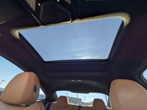 Used 2024 BMW M440i Coupe w/ Premium Package image 29