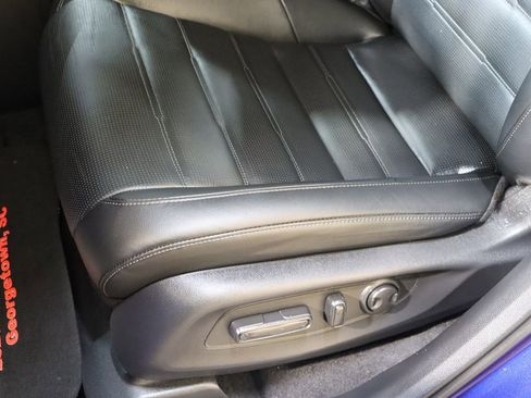 Used 2025 Honda CR-V EX-L image 30