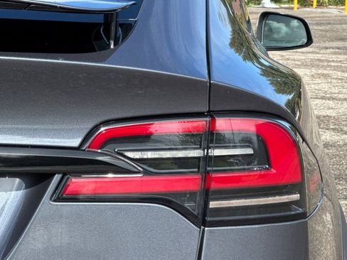 Used 2023 Tesla Model X image 34