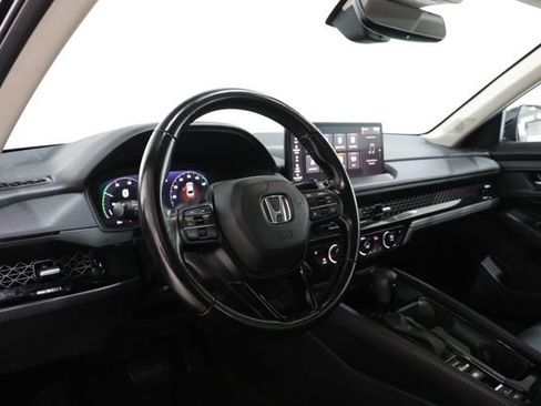 Used 2025 Honda Accord EX-L image 16