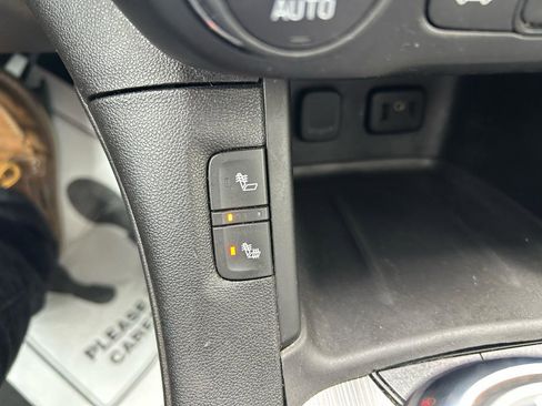 Used 2018 GMC Acadia SLT w/ LPO, Floor Liner Package FWD image 26