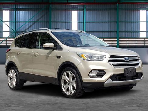 Used 2017 Ford Escape Titanium AWD/4WD image 6