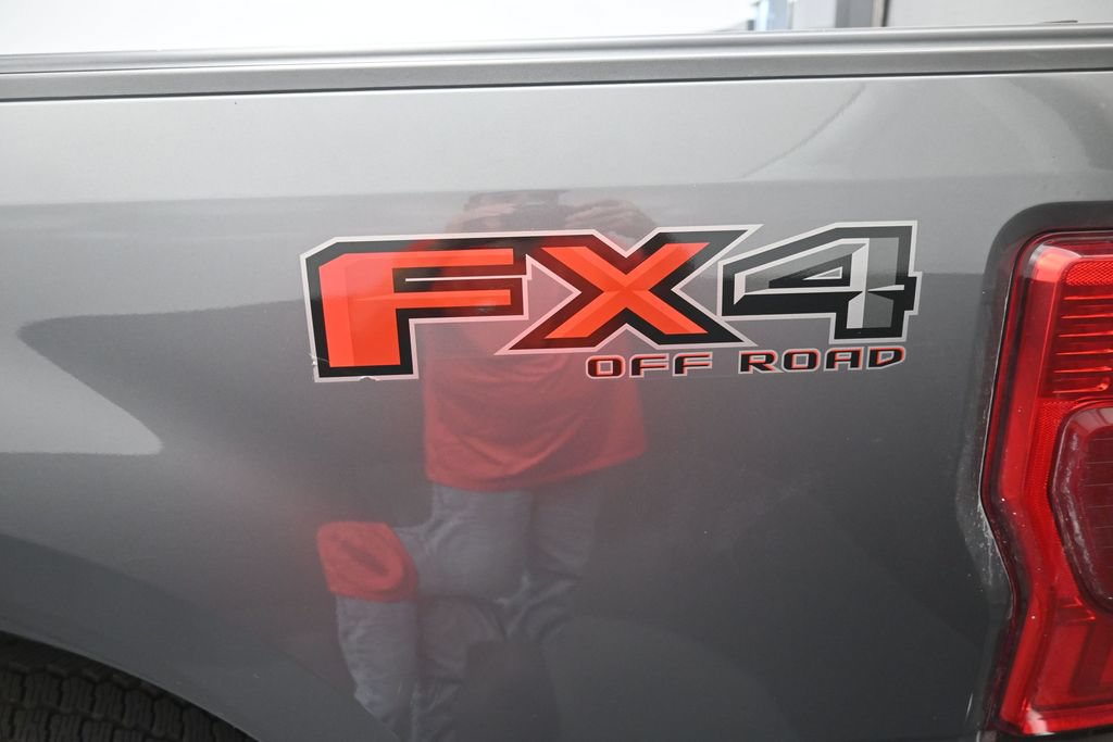 Used 2022 Ford F250 Lariat w/ Lariat Ultimate Package AWD/4WD image 2