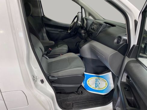 Used 2014 Nissan NV200 S FWD image 19
