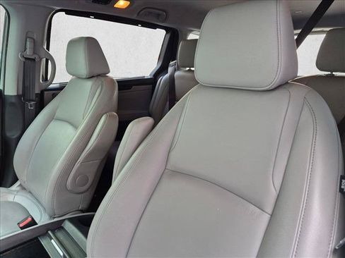 Used 2021 Honda Odyssey Touring image 13