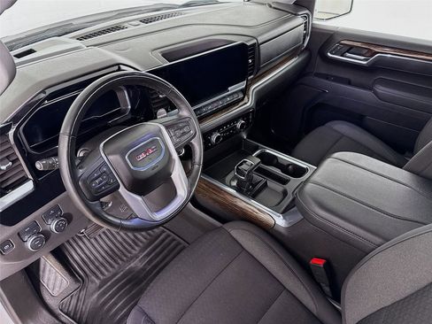 Certified 2025 GMC Sierra 1500 Elevation AWD/4WD image 10