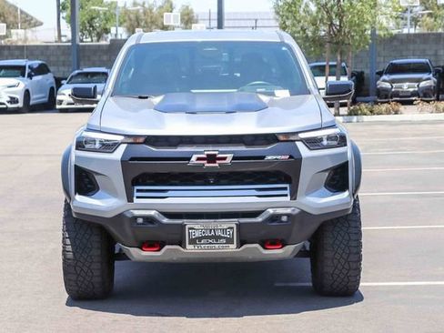 Used 2023 Chevrolet Colorado ZR2 w/ ZR2 Convenience Package III AWD/4WD image 2