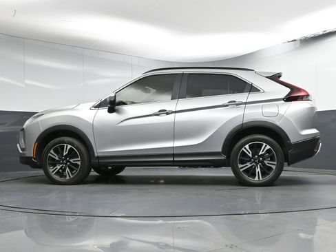 Used 2023 Mitsubishi Eclipse Cross SE image 32
