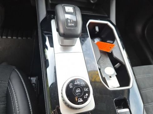 Used 2025 Mitsubishi Outlander SE AWD/4WD image 25
