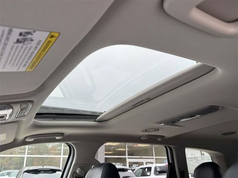 Used 2022 Kia Telluride S image 21