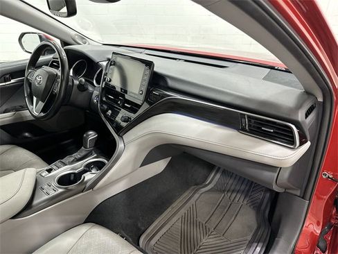 Used 2023 Toyota Camry XLE image 25