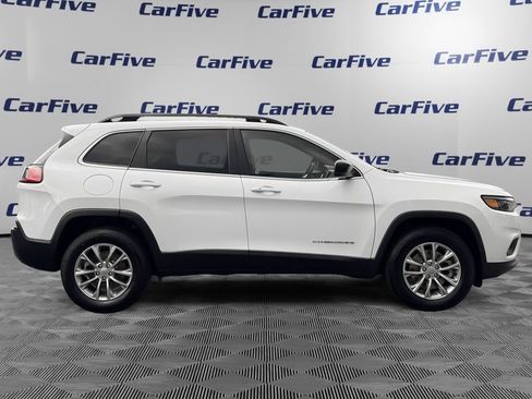 Used 2022 Jeep Cherokee Latitude Lux w/ Sun & Sound Group AWD/4WD image 7